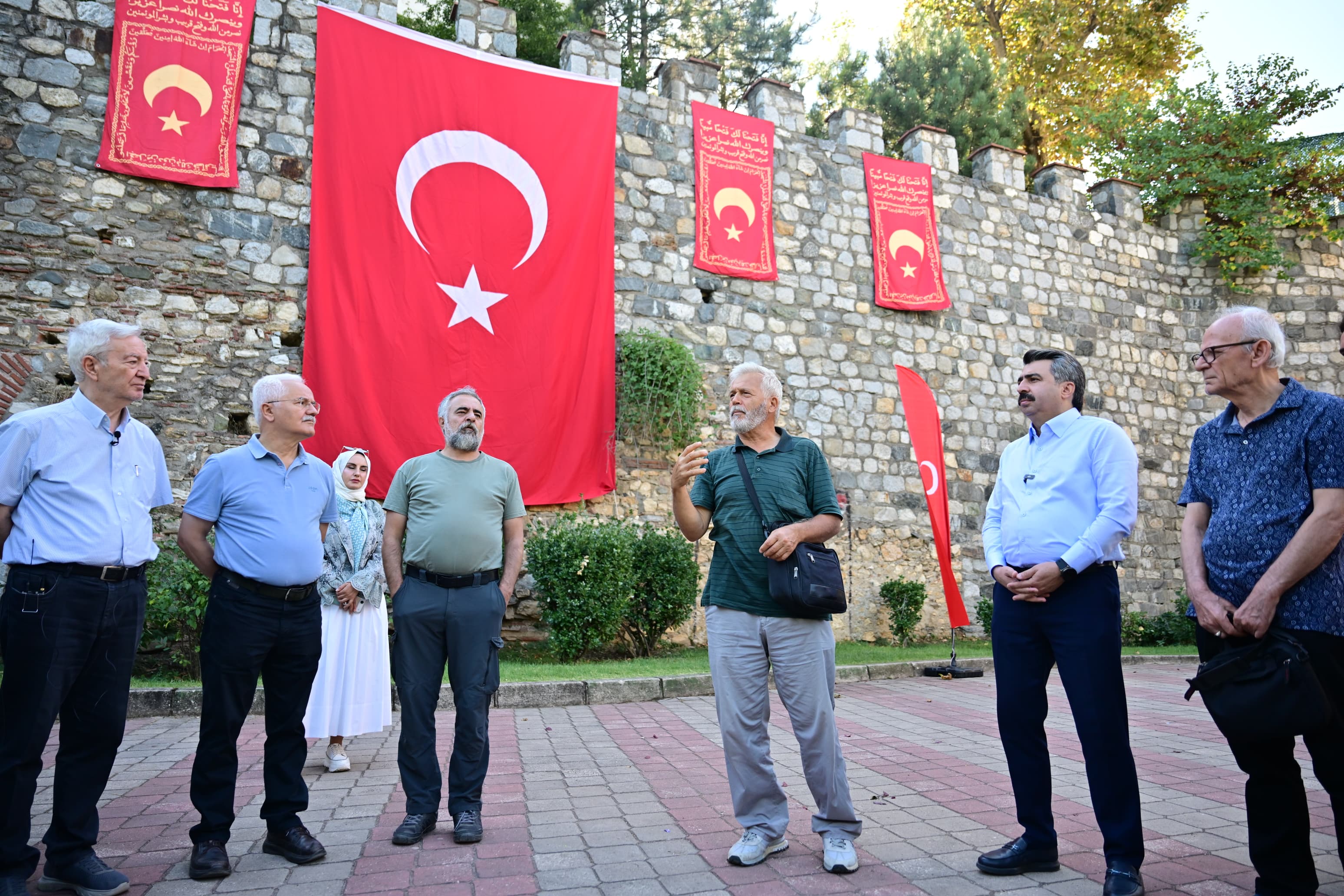 Bursa fetih rotasını gezen yazarlar